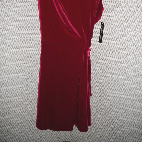 Red Velvet Holiday Dress 18 NWT - Picture 3 of 12